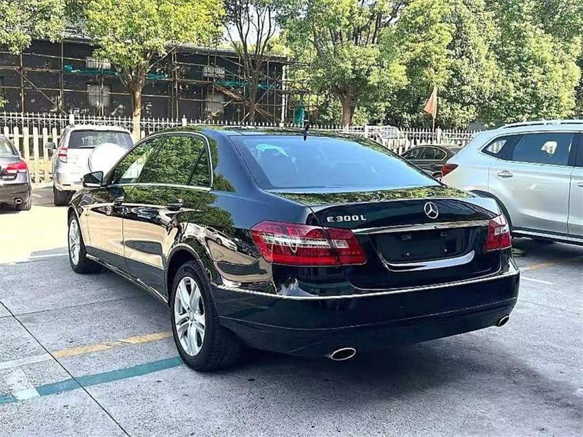 奔馳 奔馳E級  2013款 E 300 L 優(yōu)雅型圖片