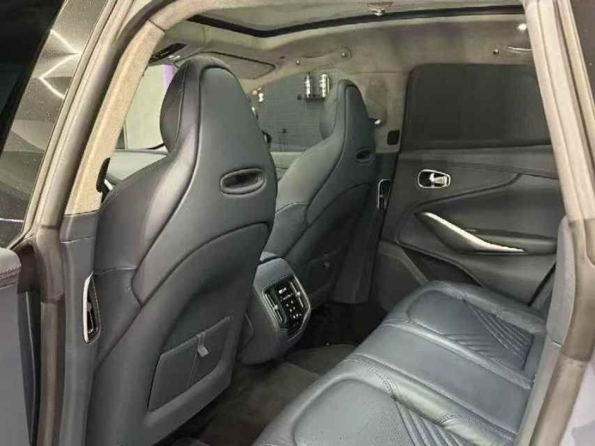 阿斯頓·馬丁 阿斯頓?馬丁DBX  2022款 4.0T V8圖片
