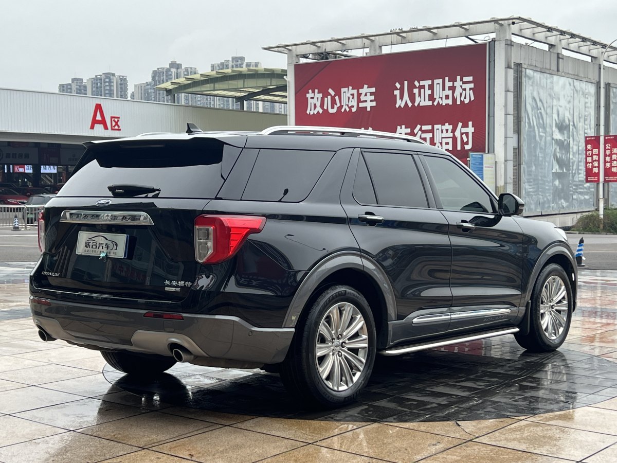 福特 探險(xiǎn)者  2023款 EcoBoost 285 四驅(qū)鈦金版 6座圖片