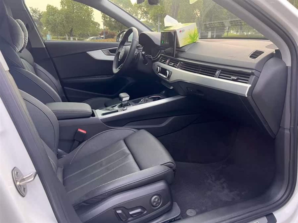 奧迪 奧迪A4L  2020款 40 TFSI 豪華動感型圖片