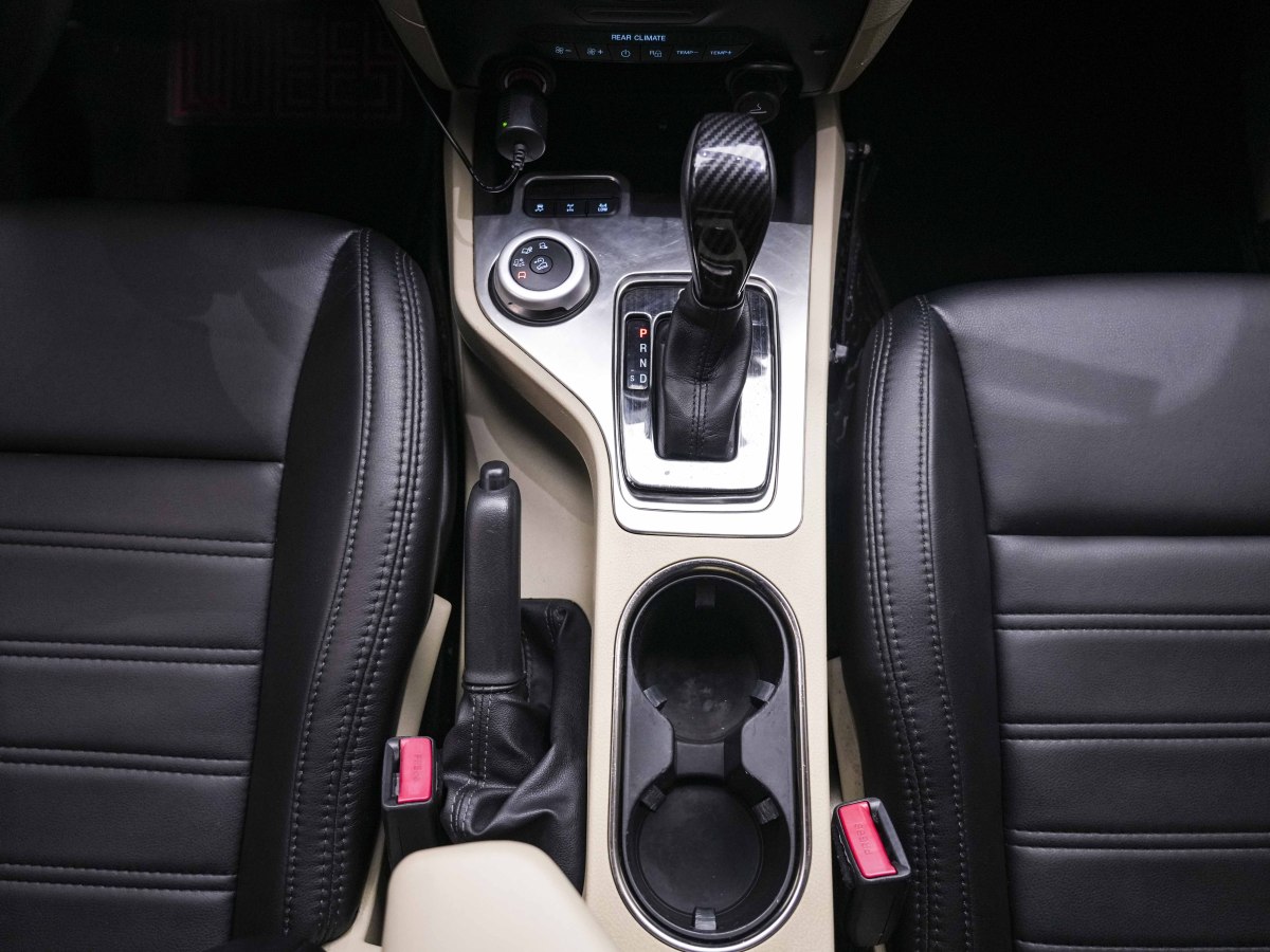 福特 撼路者  2017款 2.0T 汽油自动四驱菁英版 5座图片