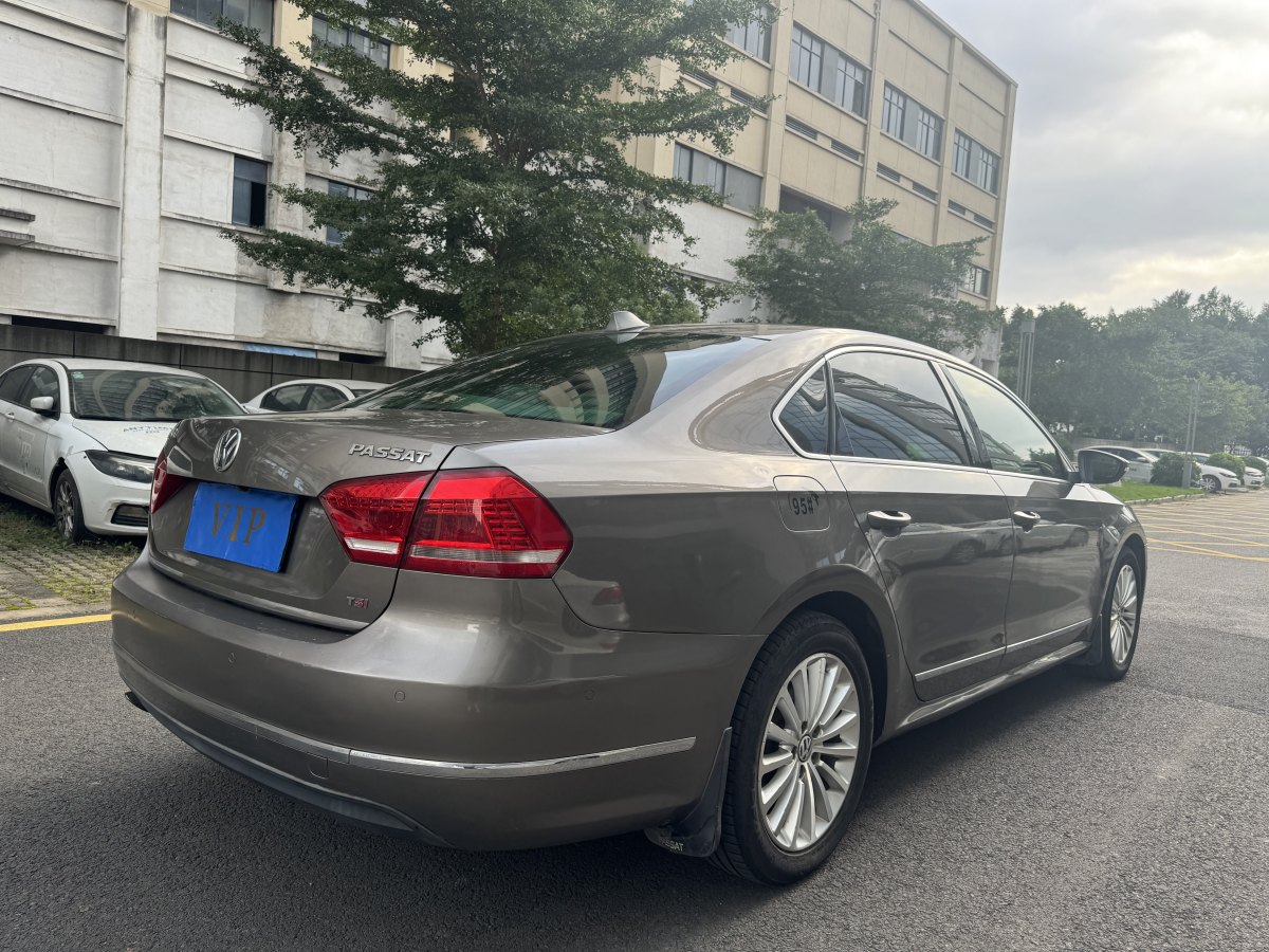 大眾 帕薩特  2011款 1.8TSI DSG御尊版圖片