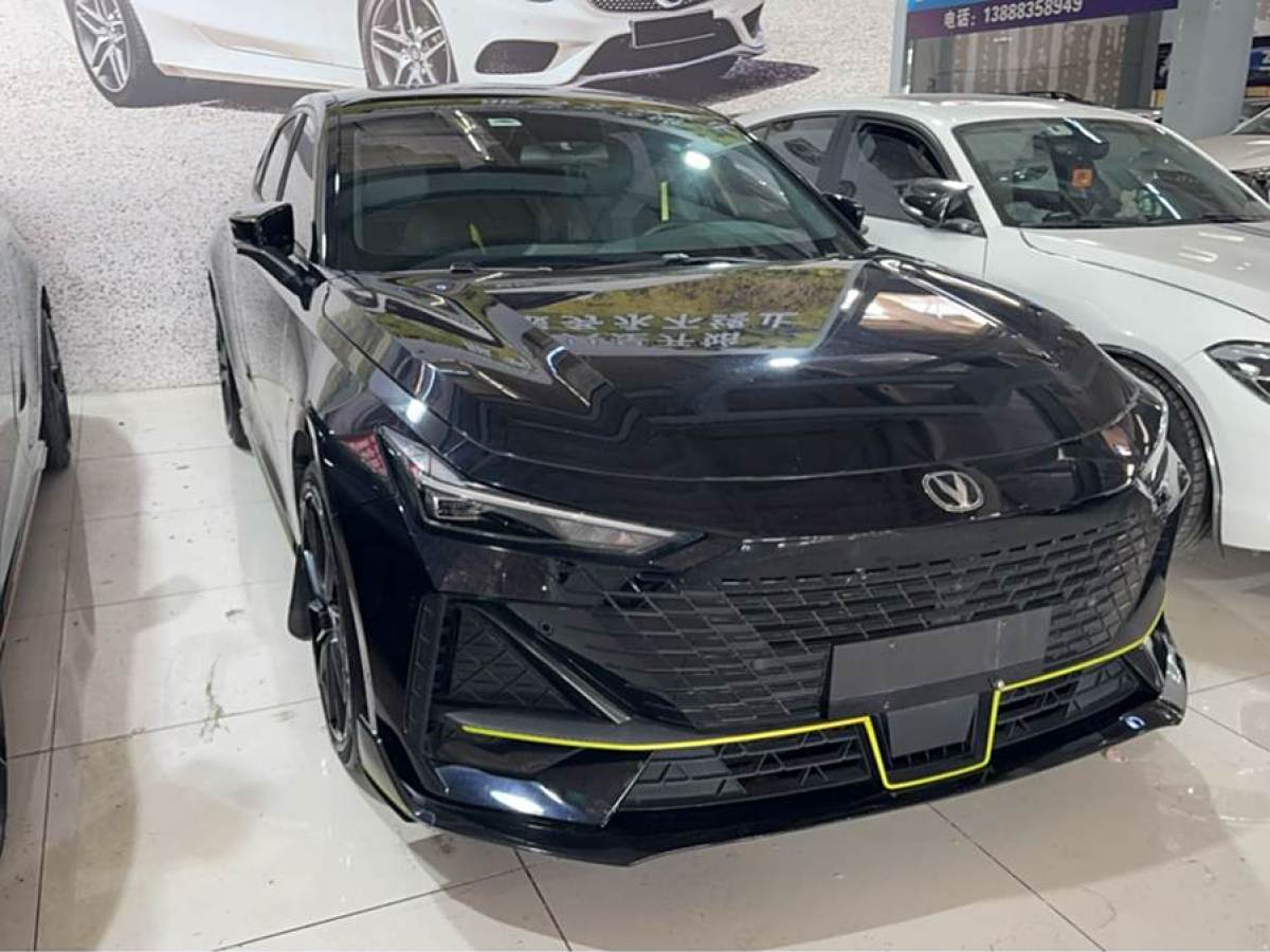 長(zhǎng)安 長(zhǎng)安UNI-V  2022款 1.5T 運(yùn)動(dòng)版圖片