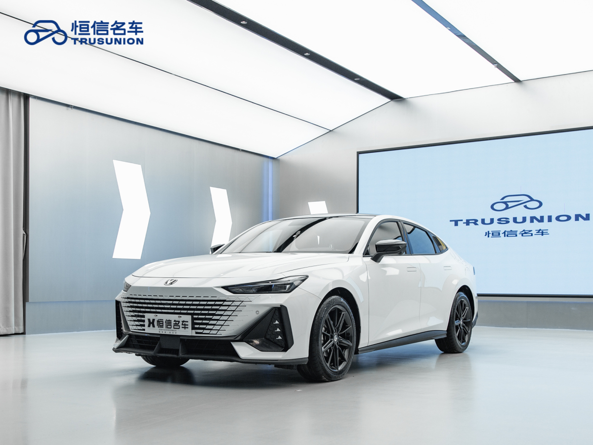 長安 長安UNI-V  2023款 1.5T 尊貴型圖片