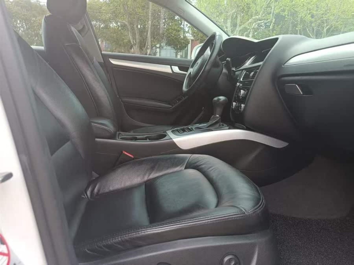 奧迪 奧迪A4L  2016款 35 TFSI 典藏版 自動標準型圖片