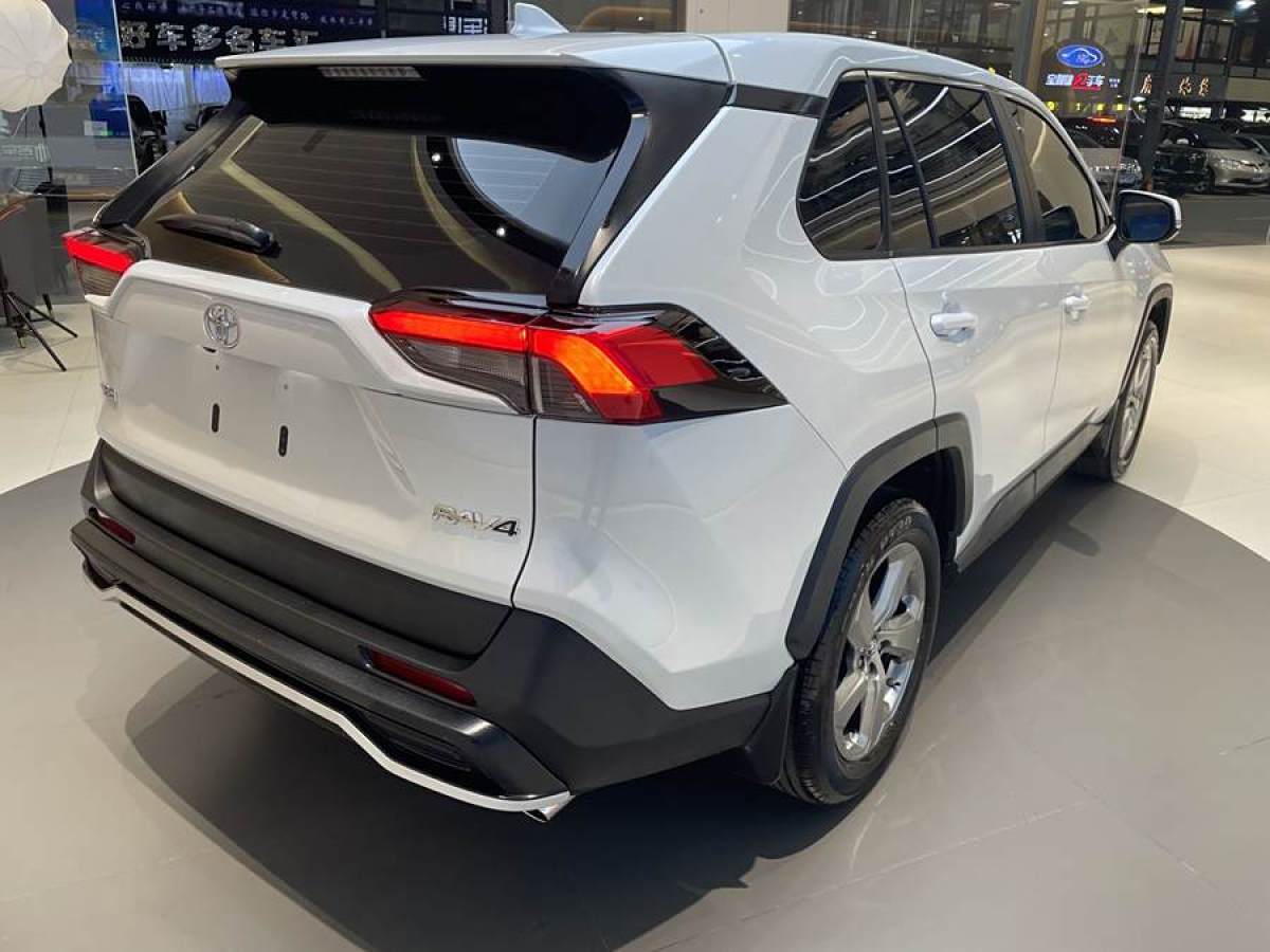 豐田 RAV4榮放  2021款 2.0L CVT兩驅(qū)風(fēng)尚版圖片