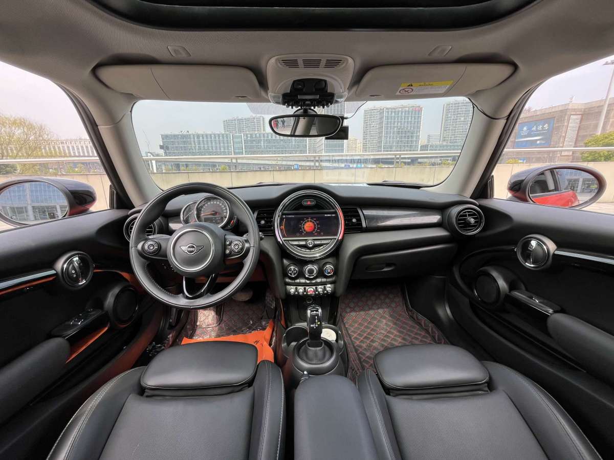 MINI MINI  2020款 1.5T COOPER 經典派 五門絕色版圖片