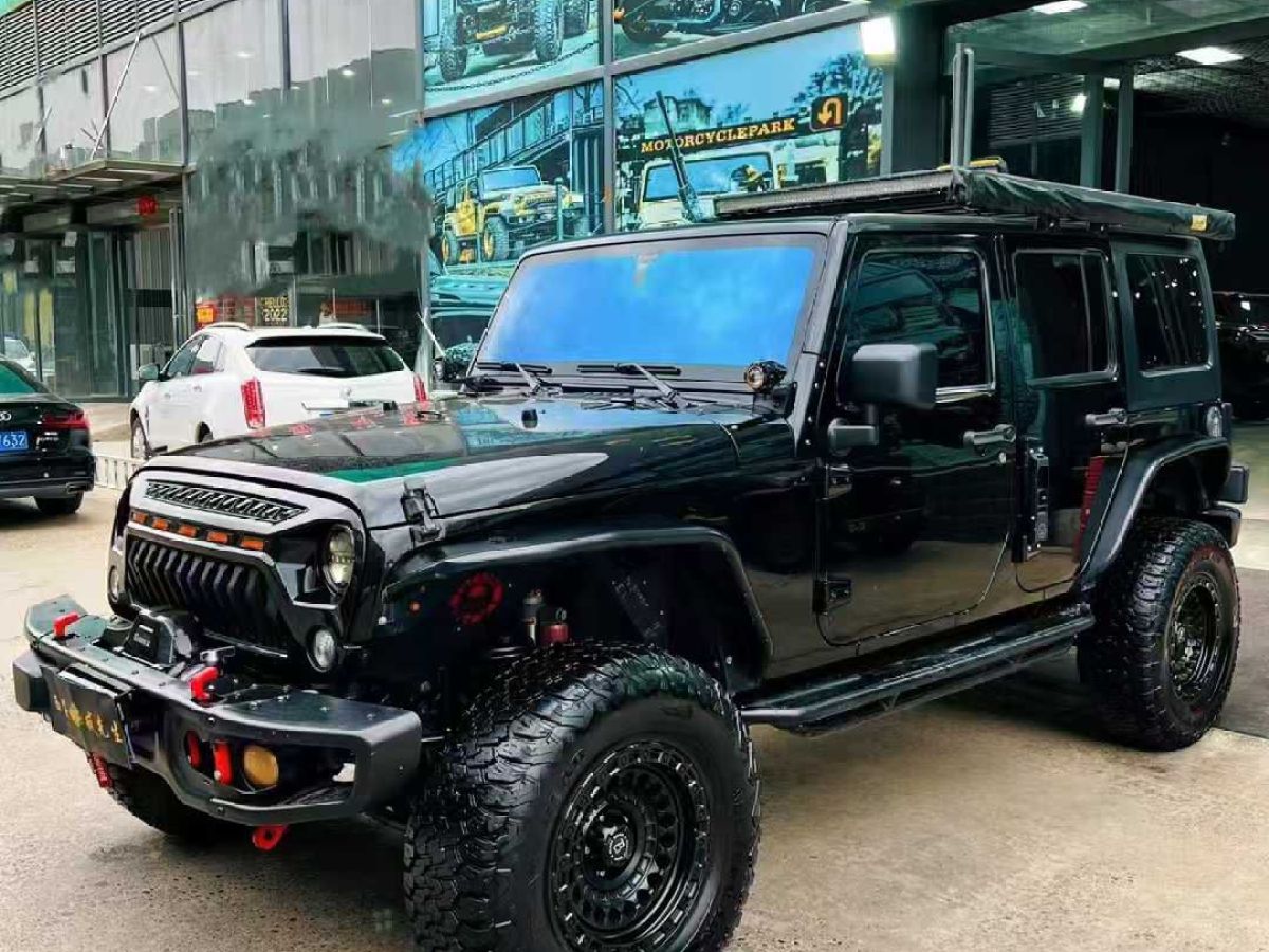 Jeep 牧馬人  2014款 2.8TD Sahara 四門版圖片