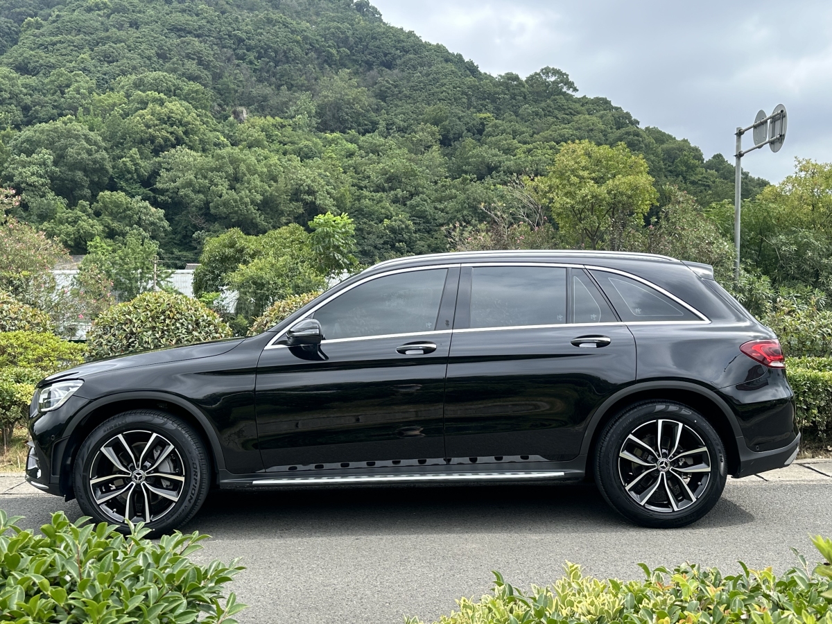 2022年2月奔馳 奔馳GLC  2020款 GLC 300 L 4MATIC 動感型