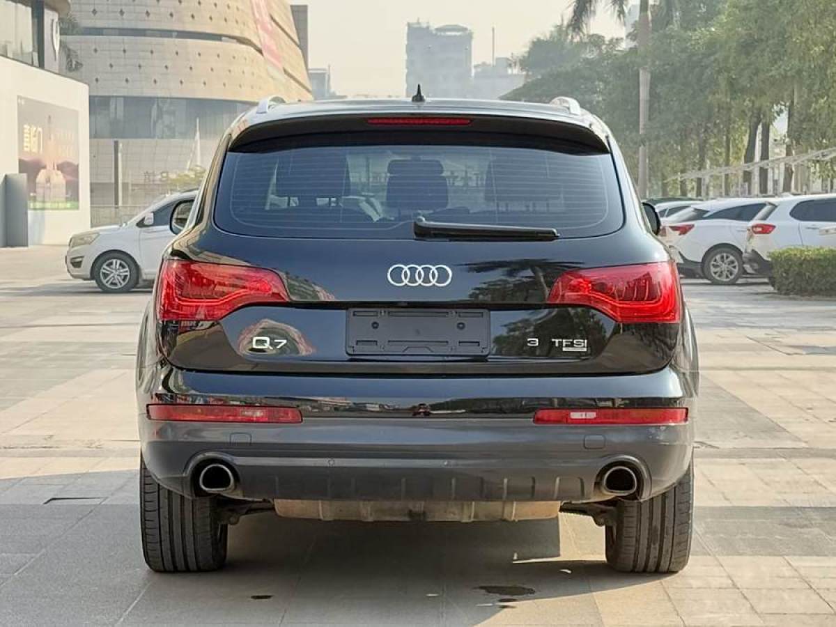 奧迪 奧迪Q7  2014款 35 TFSI 進(jìn)取型圖片