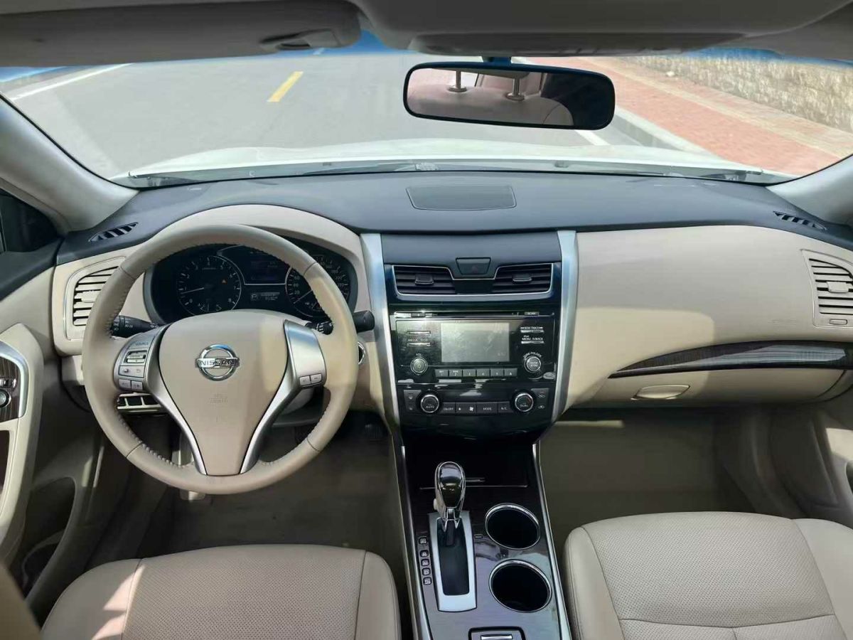 日產(chǎn) 天籟  2015款 2.0L XE-Sporty歐冠運動版圖片