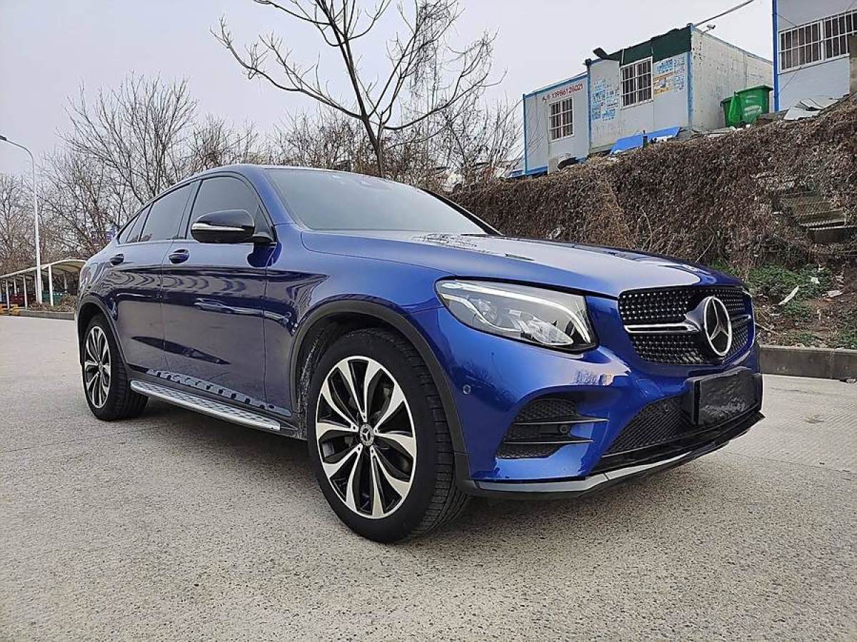 奔馳 奔馳GLC  2022款 改款 GLC 260 4MATIC 轎跑SUV圖片