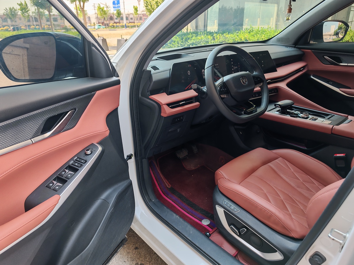 長(zhǎng)安 CS75 PLUS  2024款 第三代 冠軍版 2.0T 智駕勁擎型圖片