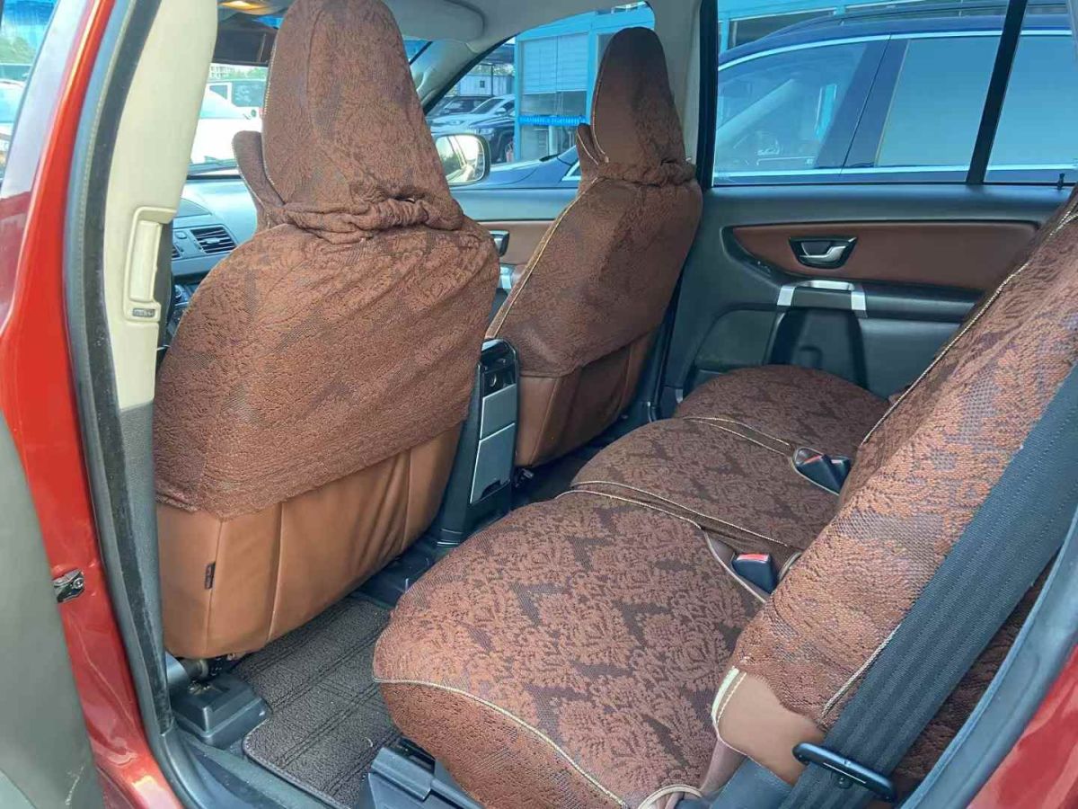 沃爾沃 XC90  2012款 2.5T 北歐個(gè)性運(yùn)動(dòng)版圖片