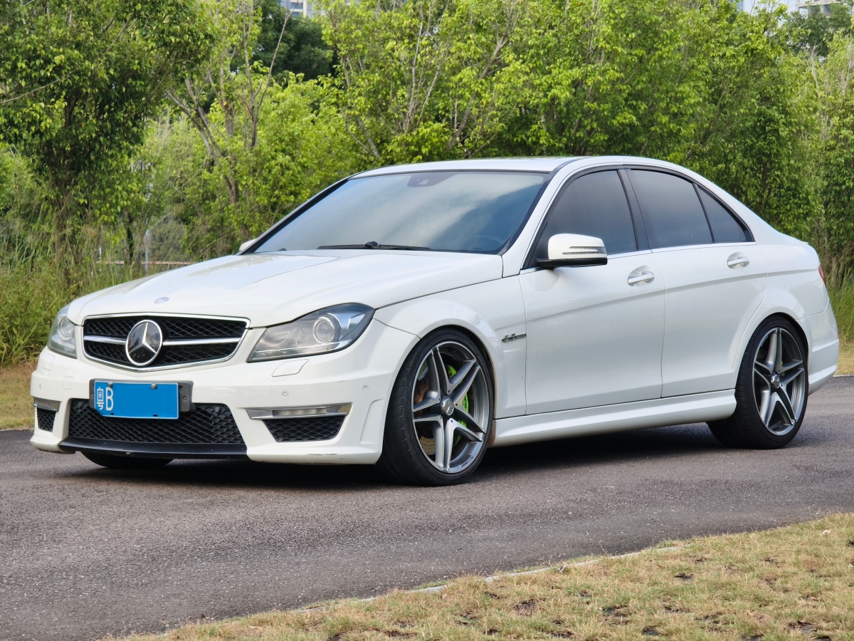 奔馳 奔馳C級(jí)AMG  2012款 AMG C 63 動(dòng)感型圖片