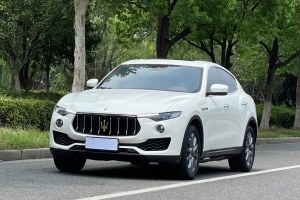 Levante 瑪莎拉蒂 3.0T 350Hp 標(biāo)準(zhǔn)版 國(guó)VI
