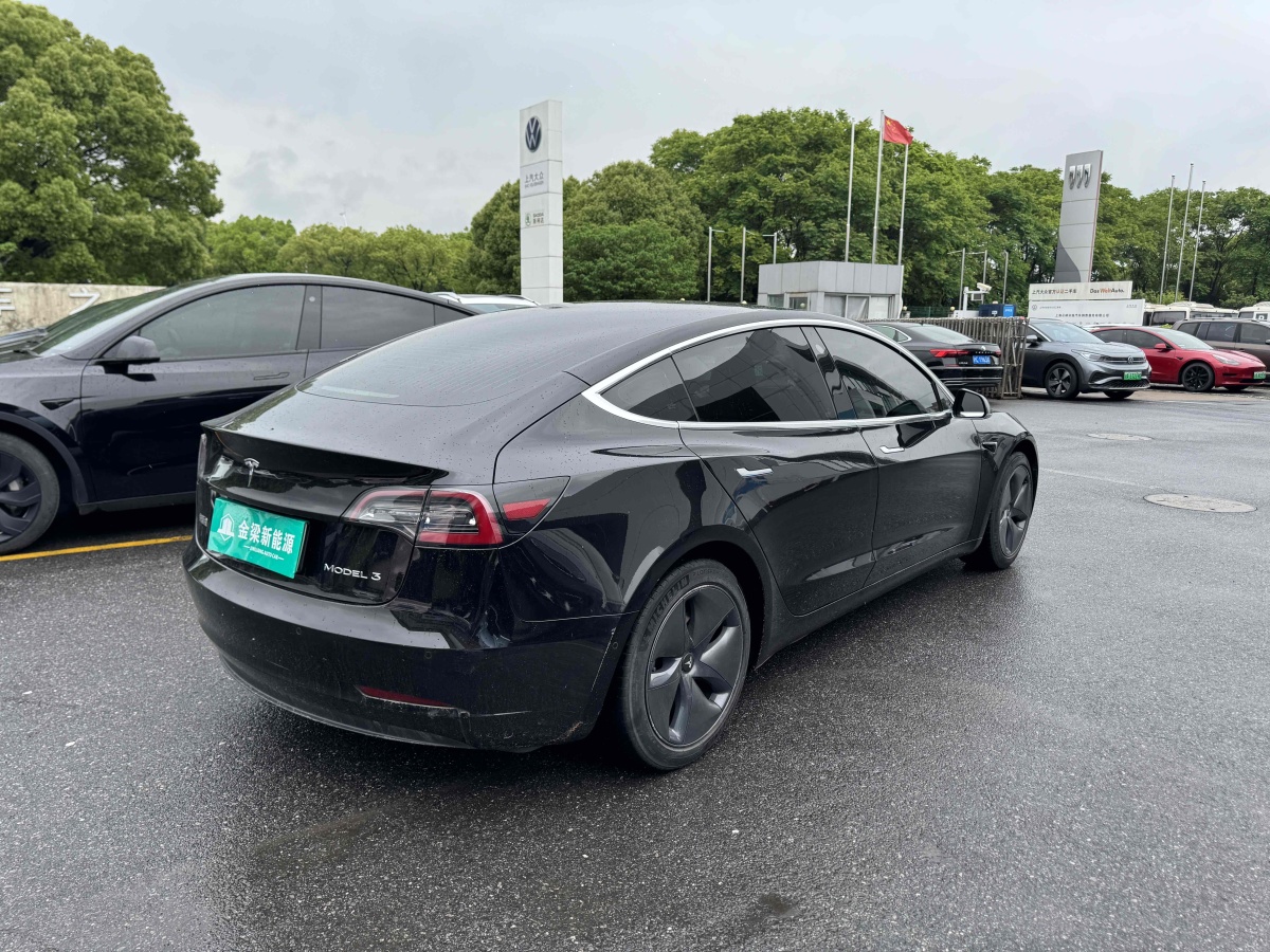 特斯拉 Model 3  2020款 改款 標(biāo)準(zhǔn)續(xù)航后驅(qū)升級(jí)版圖片