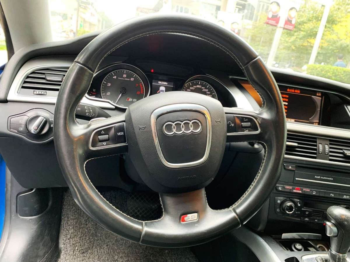 2011年10月奧迪 奧迪S5  2010款 S5 3.0T Sportback