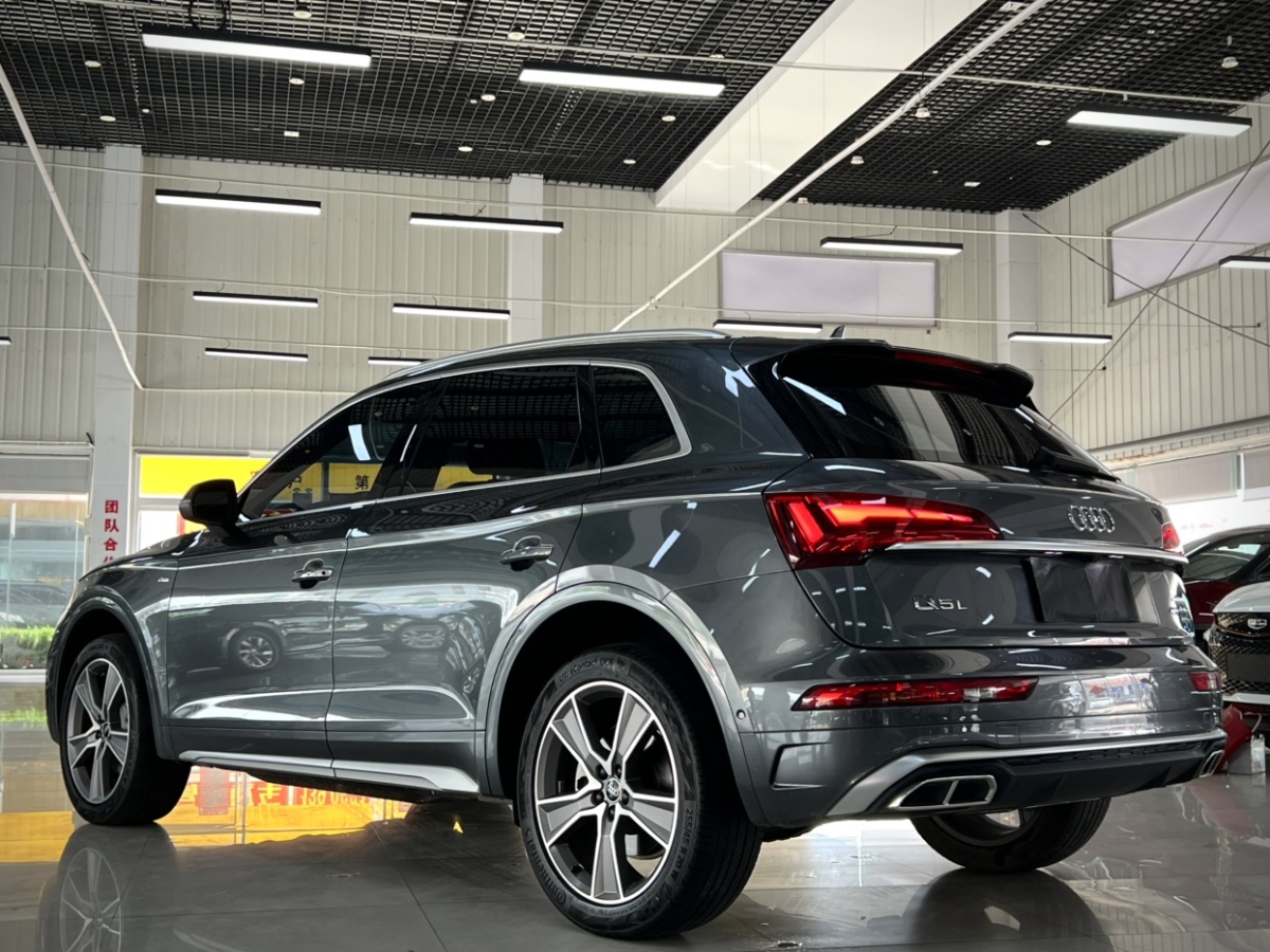 奧迪 奧迪Q5L  2022款 改款 45T 豪華動感型圖片