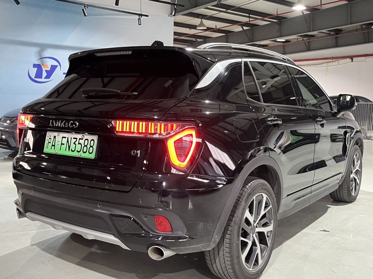 領(lǐng)克 領(lǐng)克01新能源  2019款 1.5T PHEV Pro圖片