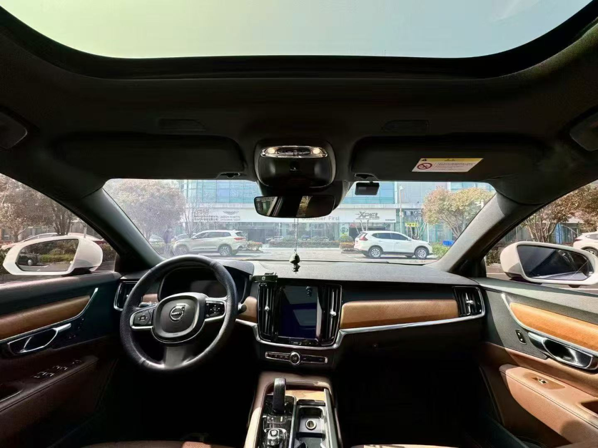 沃爾沃 S90  2021款 B5 智逸豪華版圖片