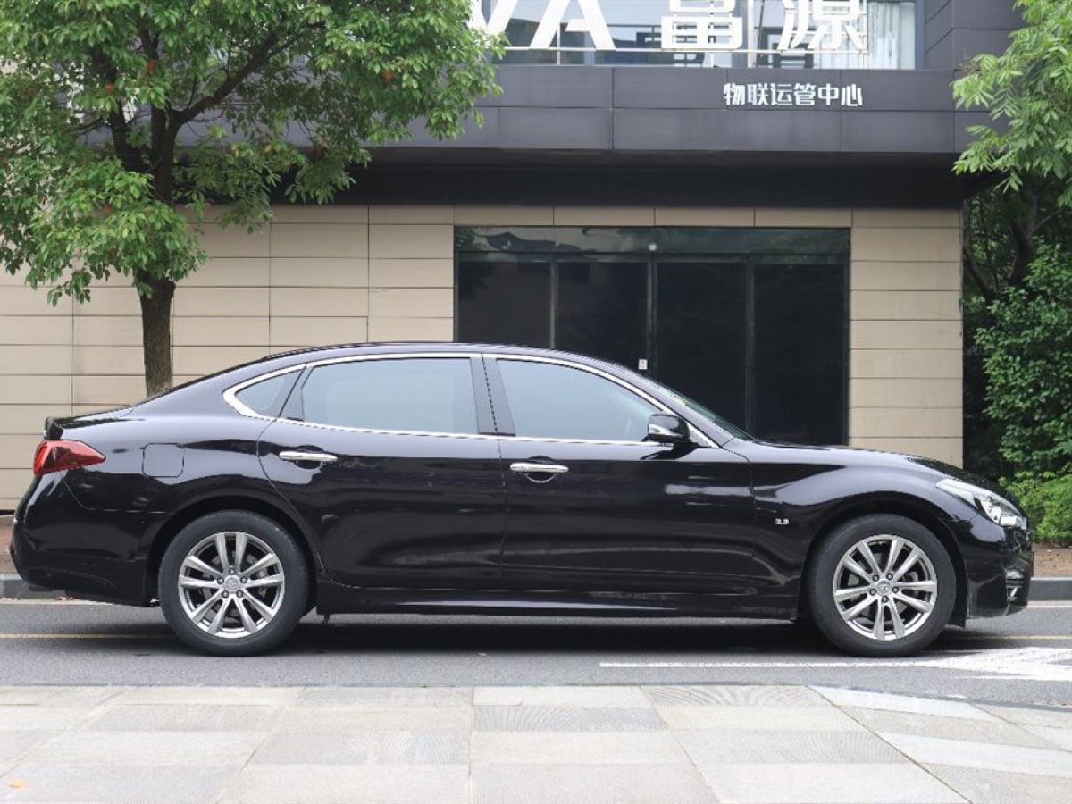 【無錫】2016年05月 英菲尼迪 q70 2015款 q70l 2.5l 精英版 自動檔