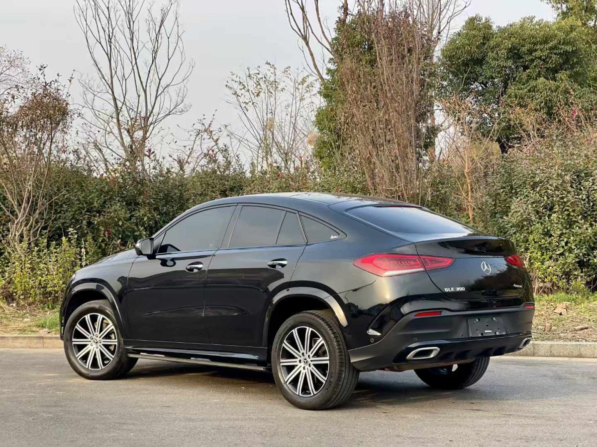 奔馳 奔馳GLC  2023款 GLC 300 4MATIC 轎跑SUV圖片