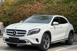 奔馳GLA 奔馳 GLA 220 4MATIC 豪華型