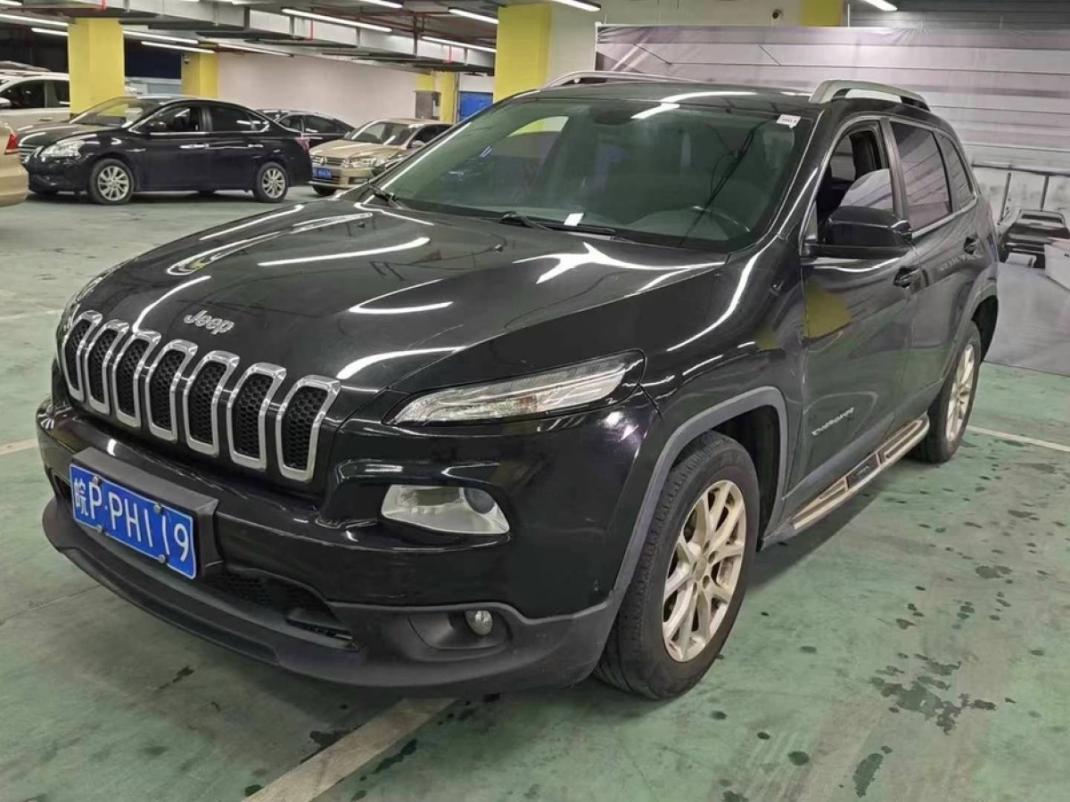 Jeep 自由光  2016款 2.0L 優(yōu)越版圖片