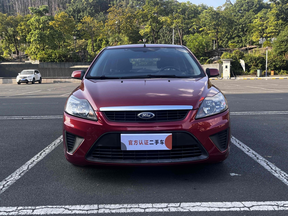 福特 ?？怂? 2012款 兩廂經(jīng)典 1.8L 自動基本型圖片