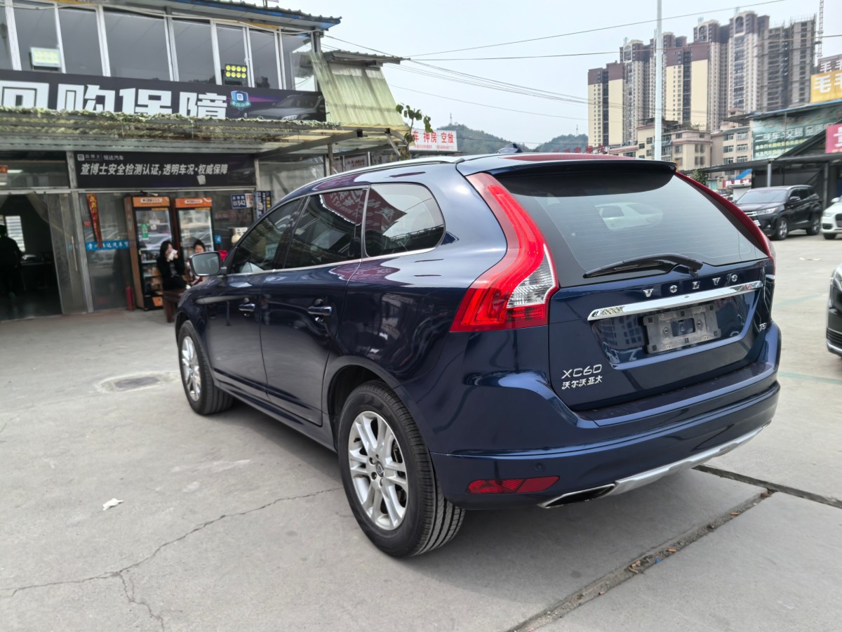 沃爾沃 XC60  2016款 T5 智進(jìn)版圖片