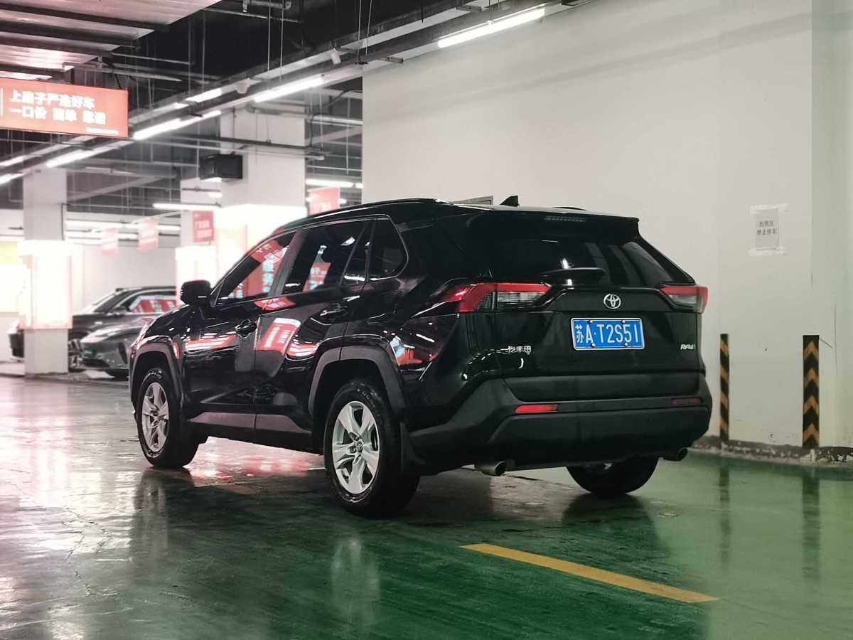 2023年6月豐田 RAV4  2018款 榮放 2.0L CVT兩驅(qū)都市版