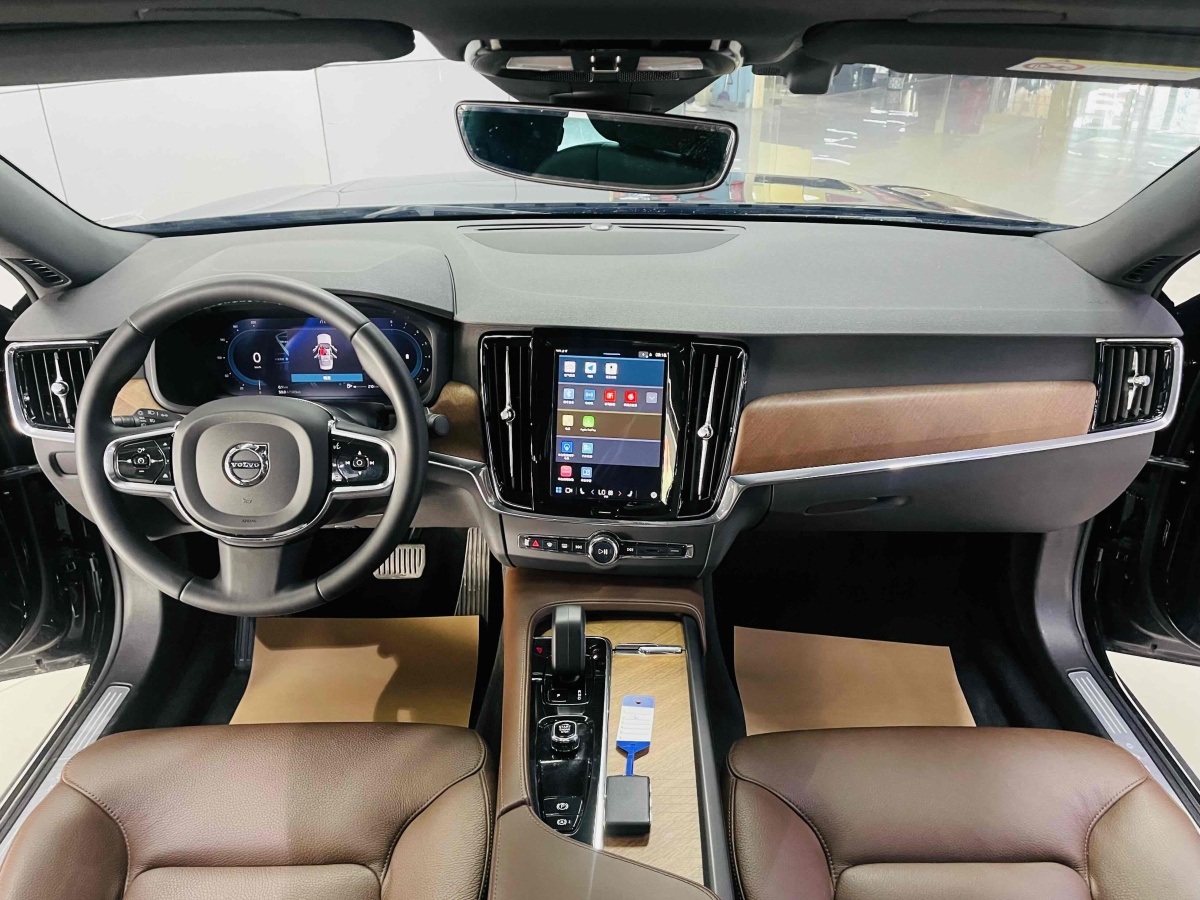 2023年7月沃爾沃 S90  2023款 B5 智逸豪華版