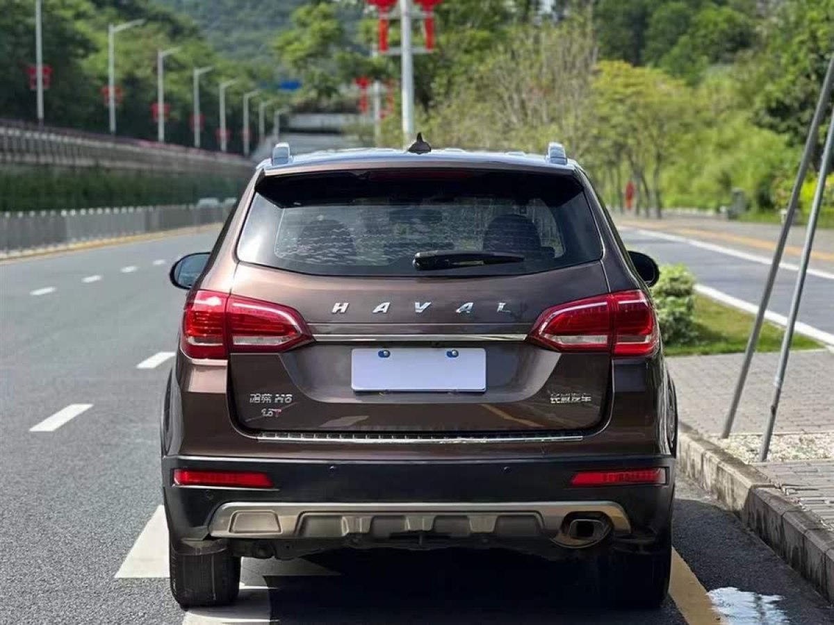 哈弗 H6  2015款 運(yùn)動版 1.5T 自動兩驅(qū)豪華型圖片