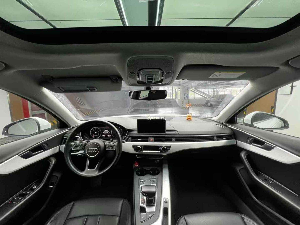奧迪 奧迪A4L  2018款 30周年年型 30 TFSI 進(jìn)取型圖片