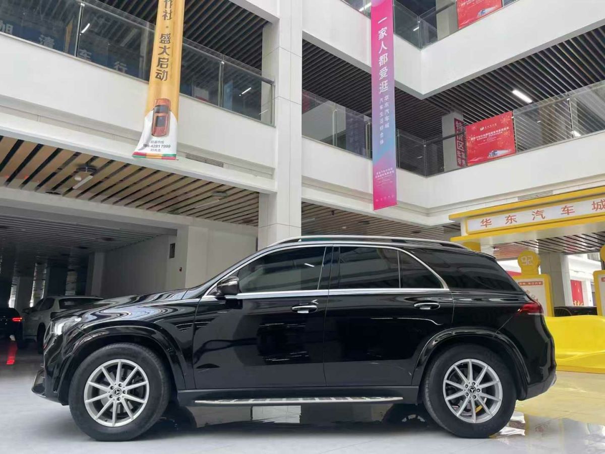 奔馳 奔馳GLE  2020款  GLE 350 4MATIC 時(shí)尚型圖片