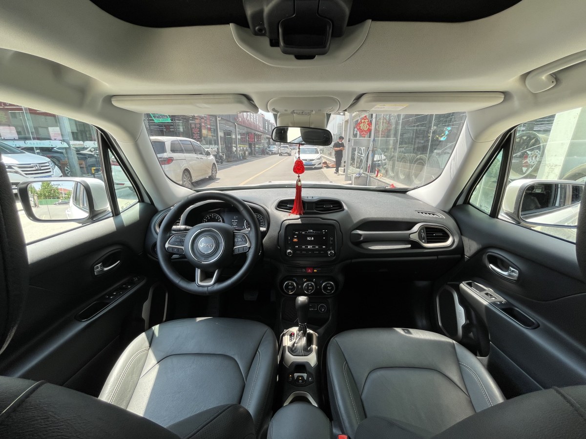 Jeep 自由侠  2017款 180T 自动智能敞篷版图片