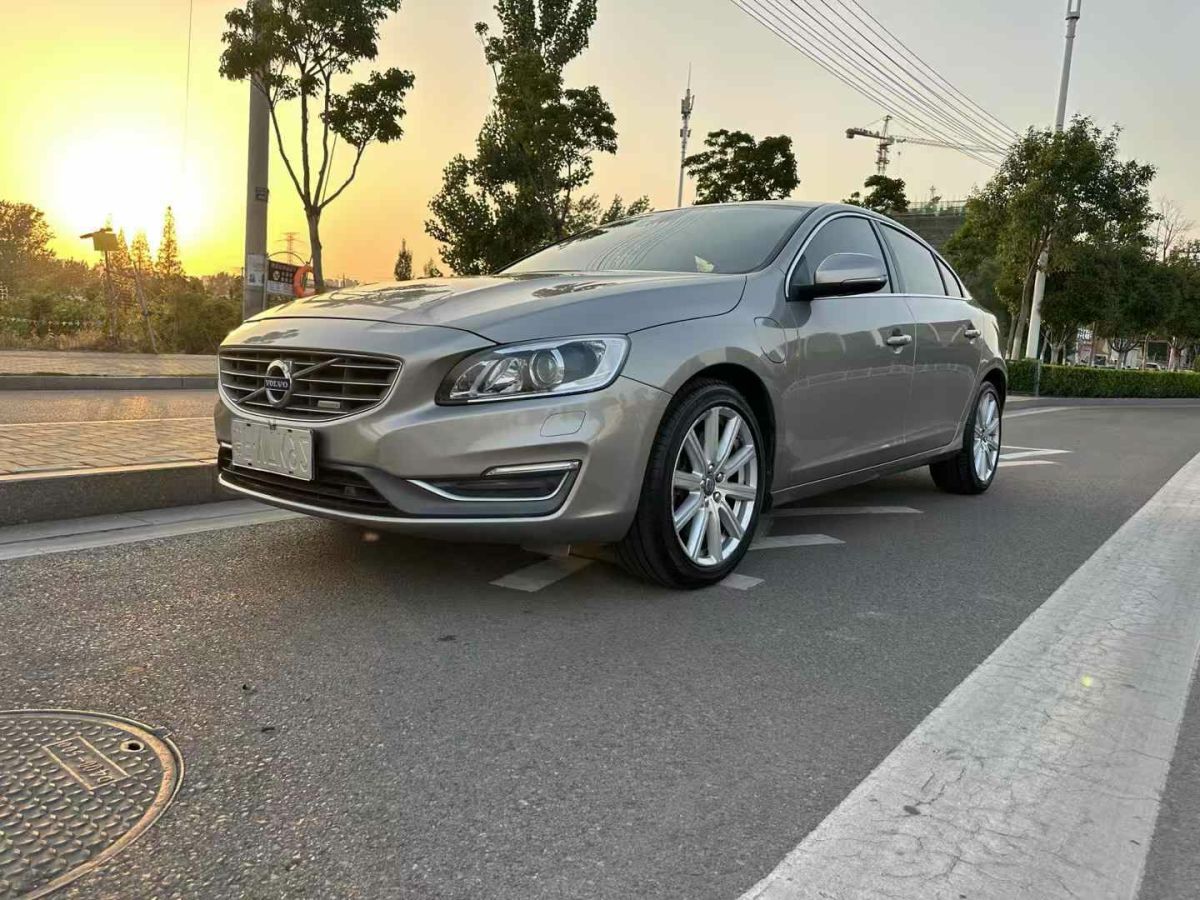 沃爾沃 S60  2016款 L 2.0T T4 智遠(yuǎn)版圖片
