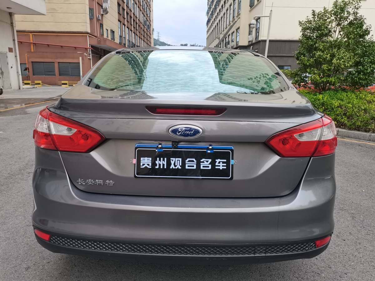 福特 ?？怂? 2012款 三廂 1.6L 自動(dòng)舒適型圖片