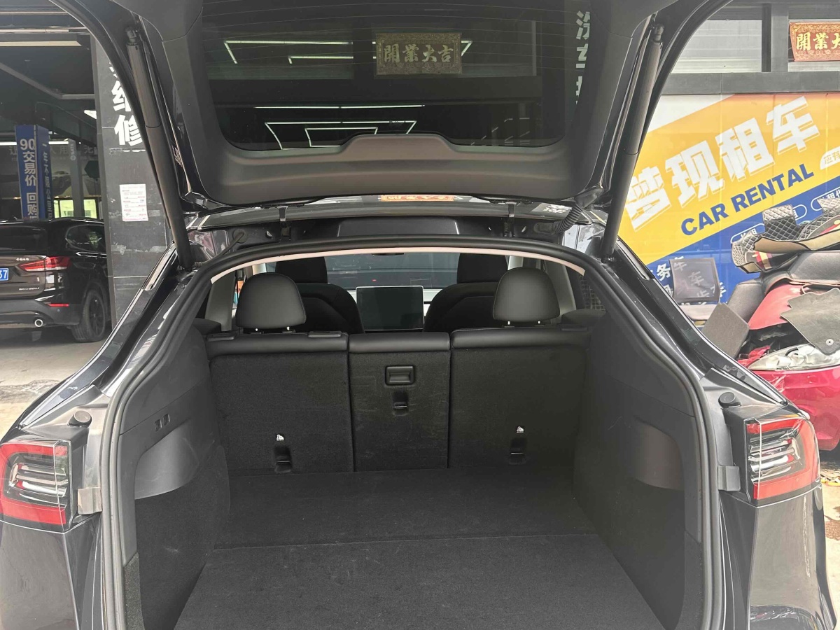 特斯拉 Model Y  2024款 后輪驅(qū)動版圖片