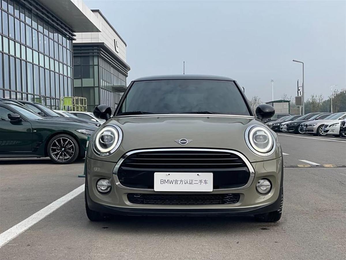 2019年2月MINI COUNTRYMAN  2018款 1.5T COOPER 經(jīng)典派