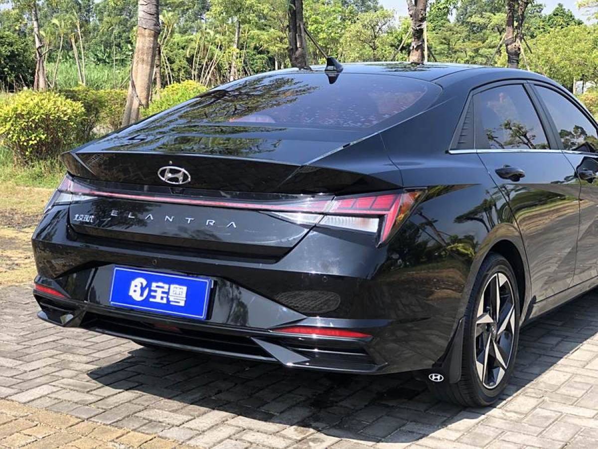 2022年7月現(xiàn)代 伊蘭特  2022款 1.5L CVT LUX尊貴版