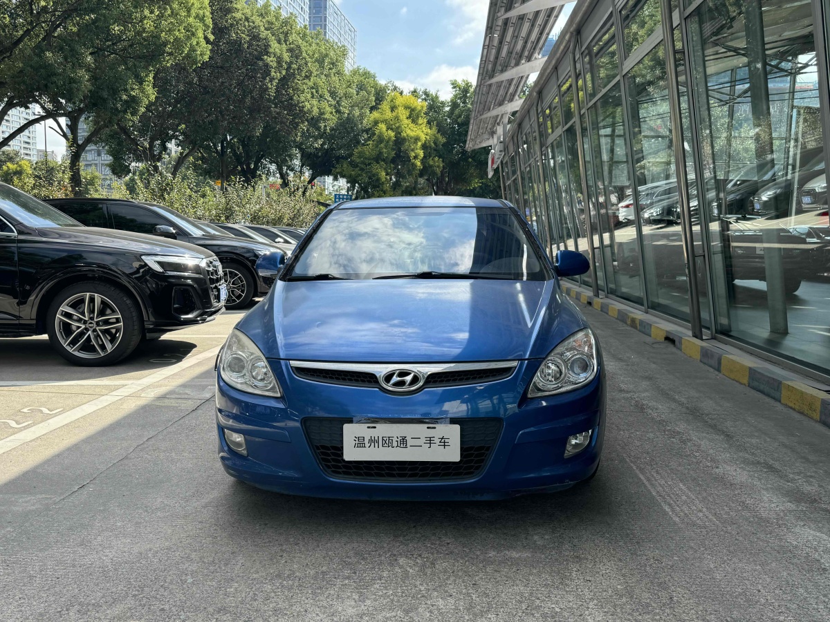 現(xiàn)代 i30  2009款 1.6L 自動(dòng)舒享型圖片