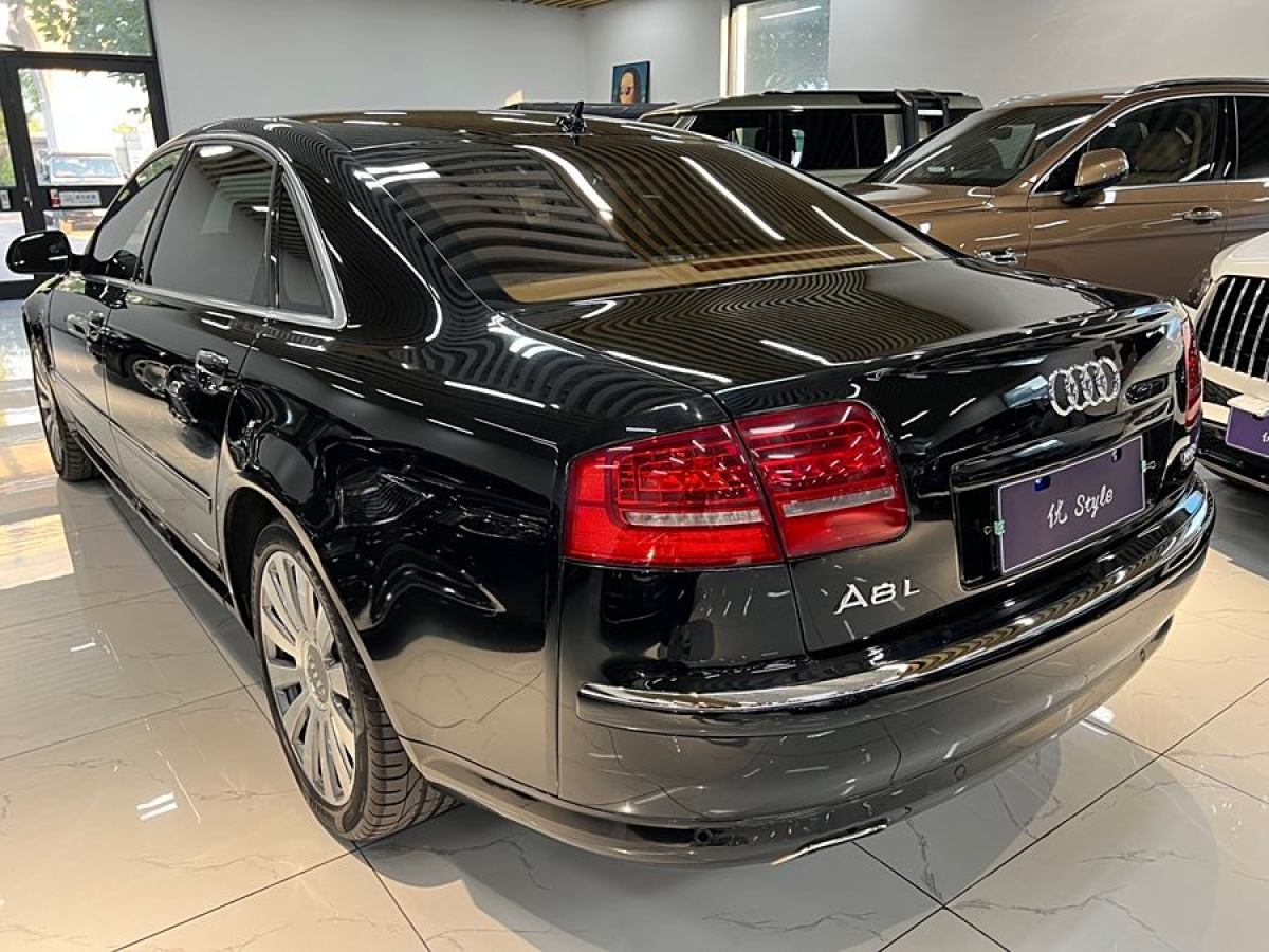 奧迪 奧迪A8  2010款 A8L 6.0 W12 quattro 百年紀念版圖片