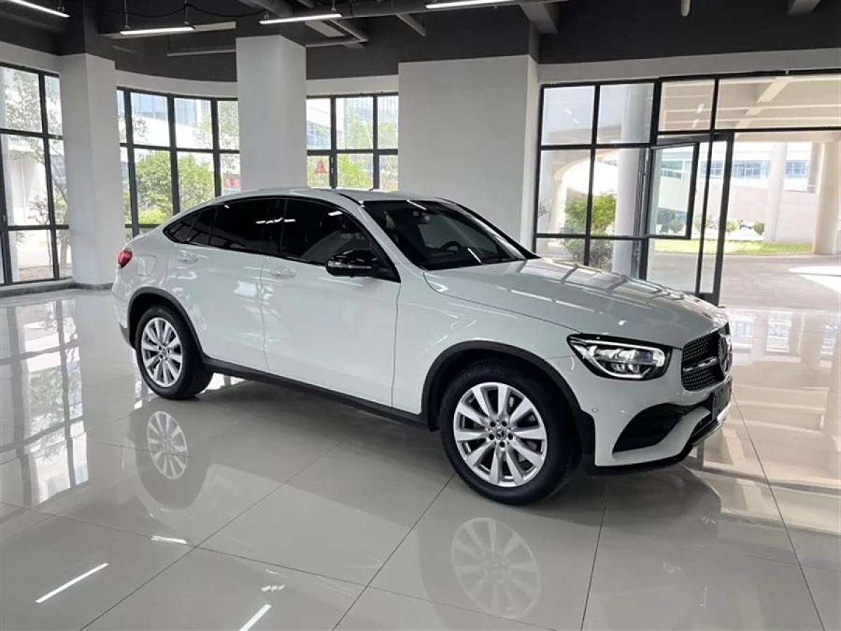 奔馳 奔馳GLC  2022款 改款 GLC 260 4MATIC 轎跑SUV圖片