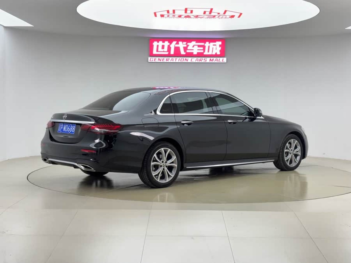 奔馳 奔馳E級(jí)  2021款 改款 E 300 L 運(yùn)動(dòng)時(shí)尚型圖片