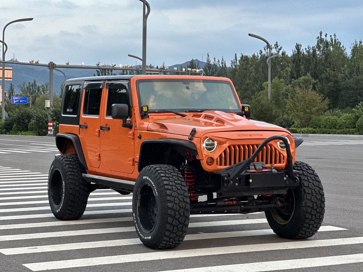 2013年7月Jeep 牧馬人  2012款 3.6L Sahara 四門版