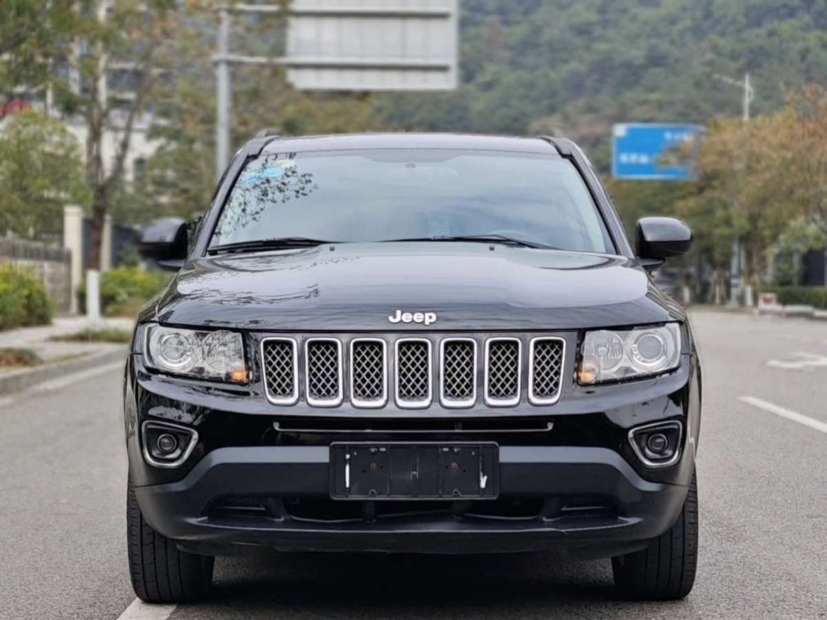 Jeep 指南者  2014款 改款 2.0L 兩驅(qū)精英版圖片