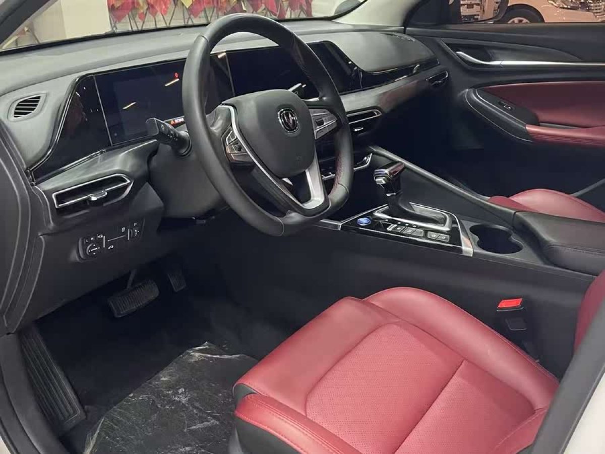 長(zhǎng)安 逸動(dòng)  2020款 PLUS 藍(lán)鯨NE 1.4T GDI DCT旗艦型圖片