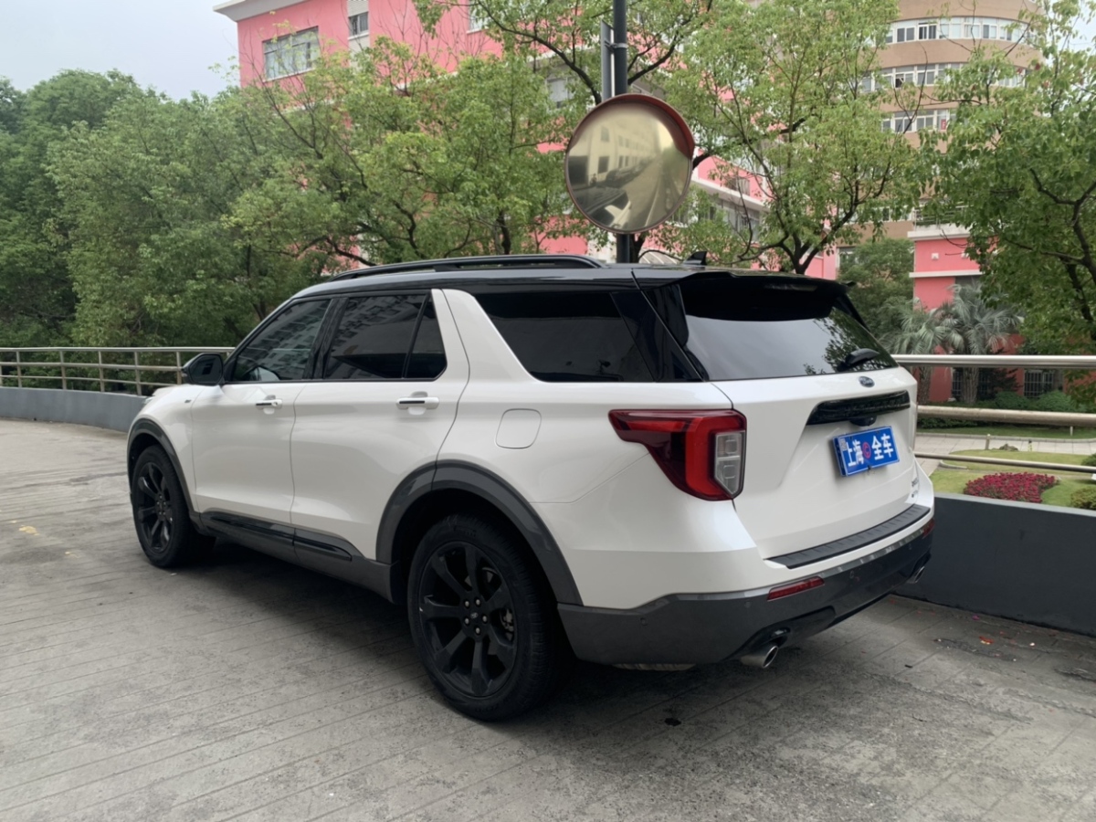 福特 探險(xiǎn)者  2020款 EcoBoost 285 四驅(qū)運(yùn)動(dòng)版ST-LINE 6座圖片